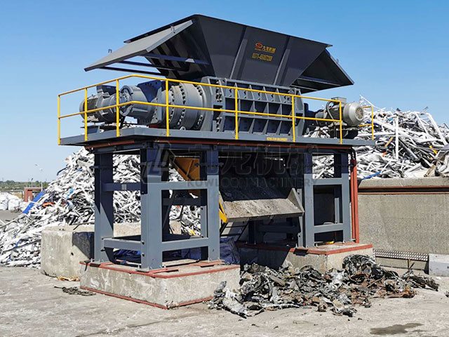 金屬撕碎機(jī) 金屬撕碎機(jī)